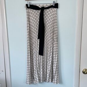 Zara Black and Cream Pleated A-Line Midi Skirt with Black Belt Size Small